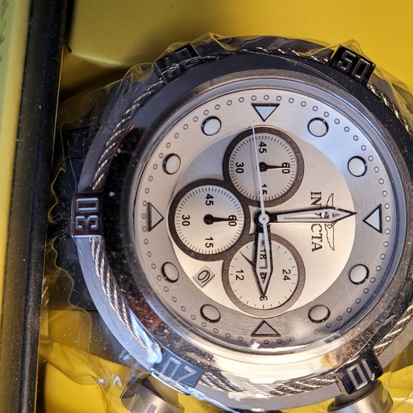 NEW WITH TAGS INVICTA BOLT ZEUS QUARTZ CHRONOGRAPH WATCH 53MM - Picture 5 of 5